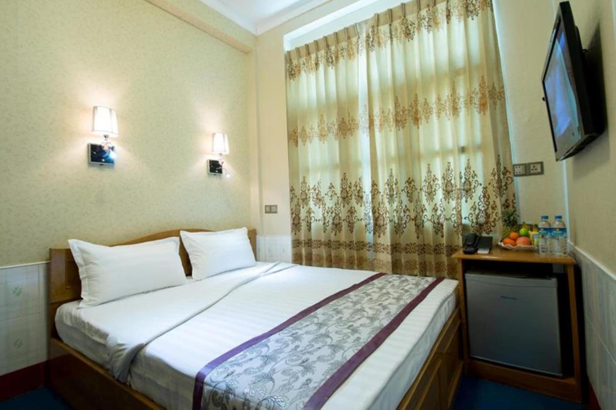 Smart Hotel Mandalay Exteriör bild