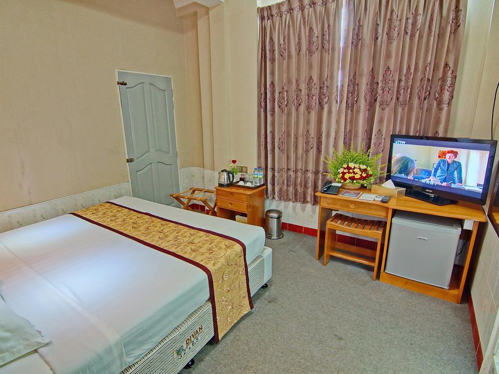Smart Hotel Mandalay Exteriör bild