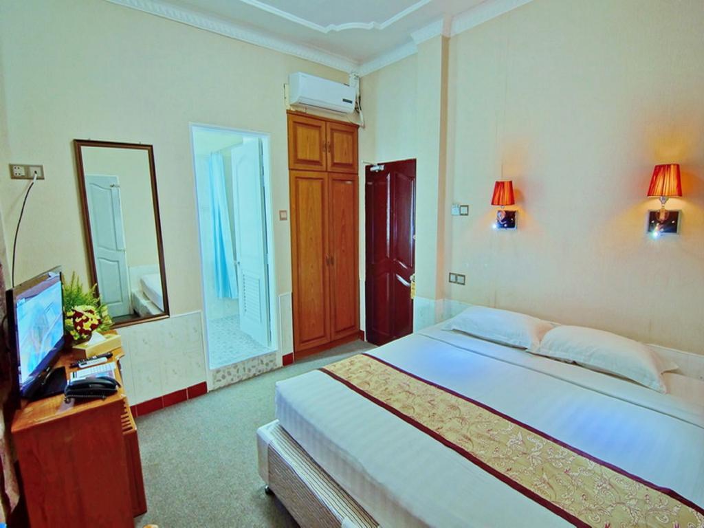 Smart Hotel Mandalay Exteriör bild