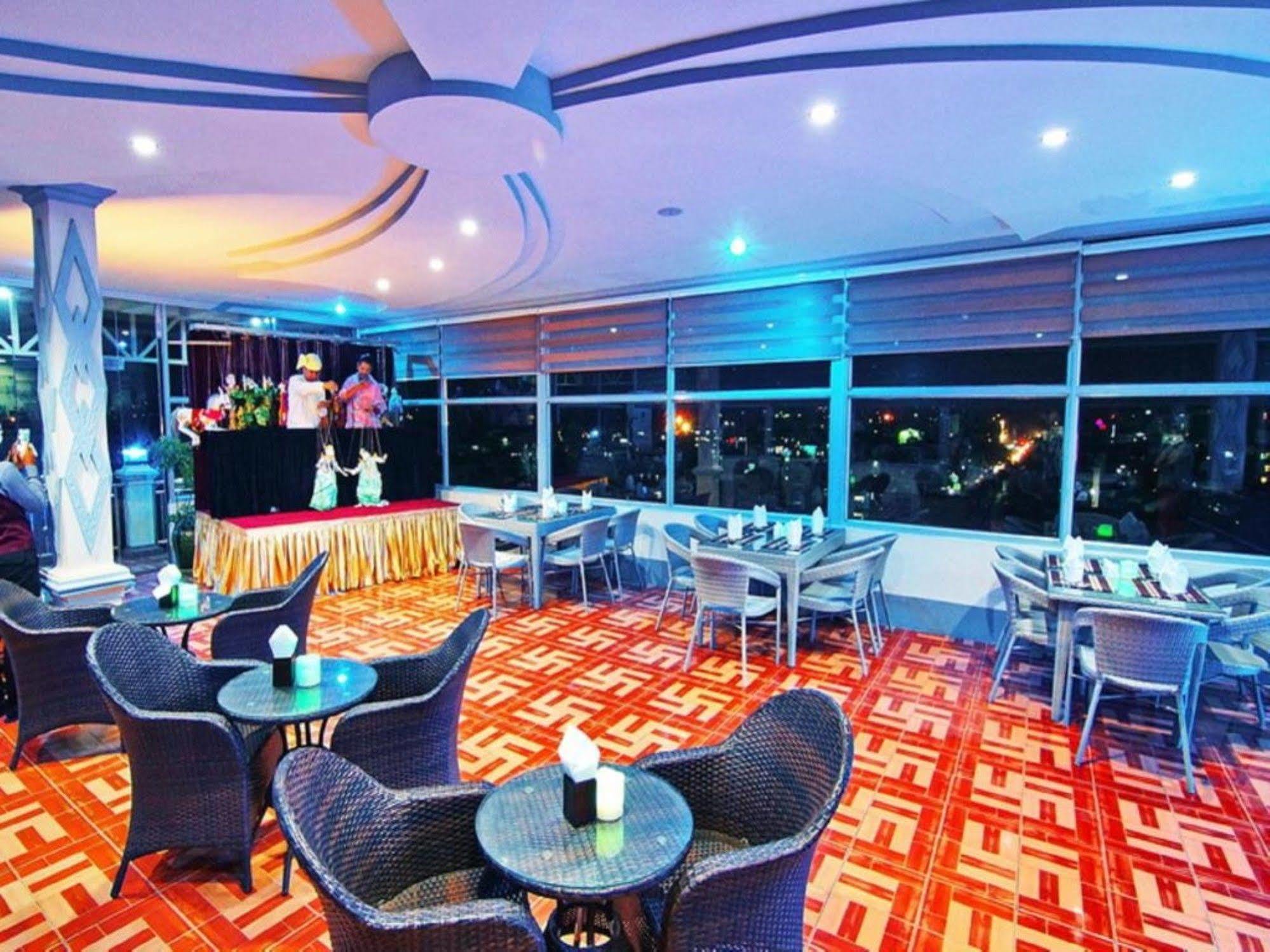 Smart Hotel Mandalay Exteriör bild