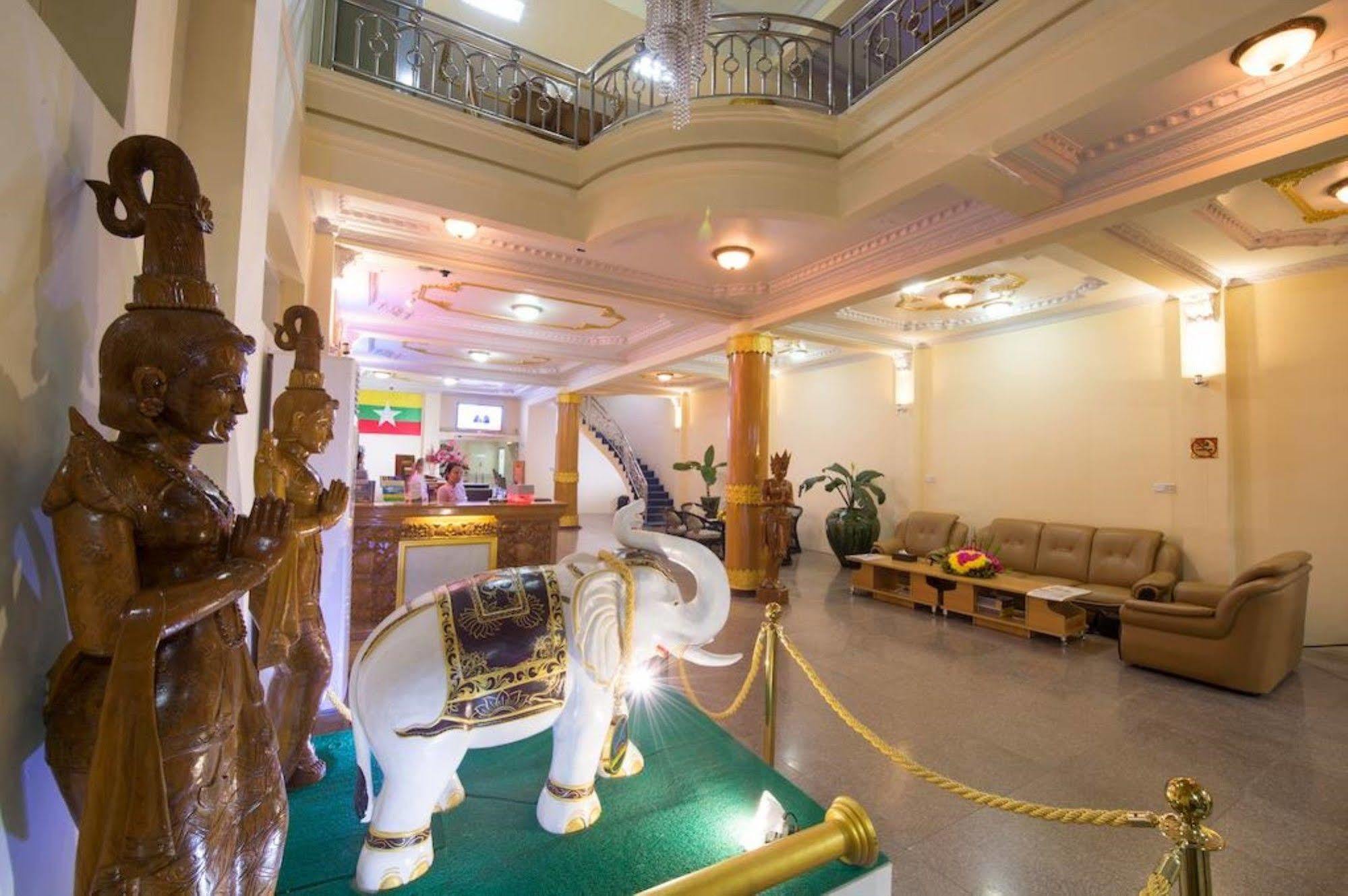 Smart Hotel Mandalay Exteriör bild